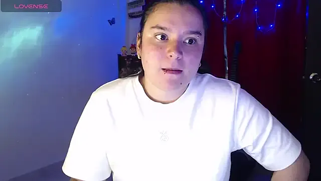 Nika_1_ — montrer les seins