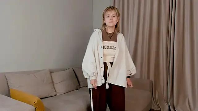 NikiHiley — spin around andshow my outfit