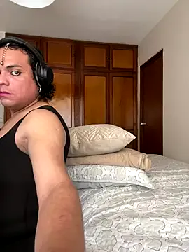 NikkelSofia — Get Harder and cum Public chat