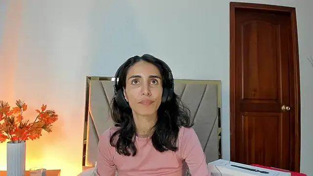 Nina_Cavaali — pussy play