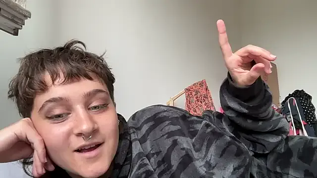 NIQUE_TARAXX — je montre mes seins