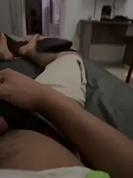 niwarou — I hug my dick in camera