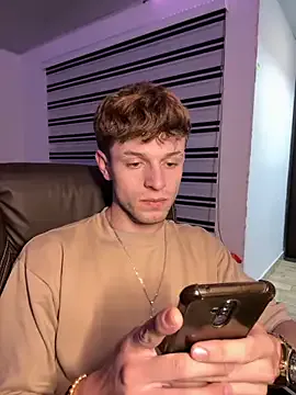 noah_red — Lets party again ! Make me cum 