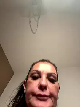 Nola_Luxx-offiziell — 8 min Anal plug+Doggy