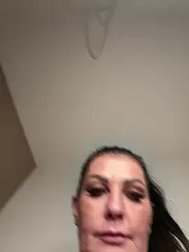 Nola_Luxx-offiziell — 8 min naked in doggy pos