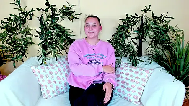 NoreneEllie — Freechat on StripChat