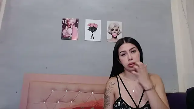 Olivia_Spear — squirt in face