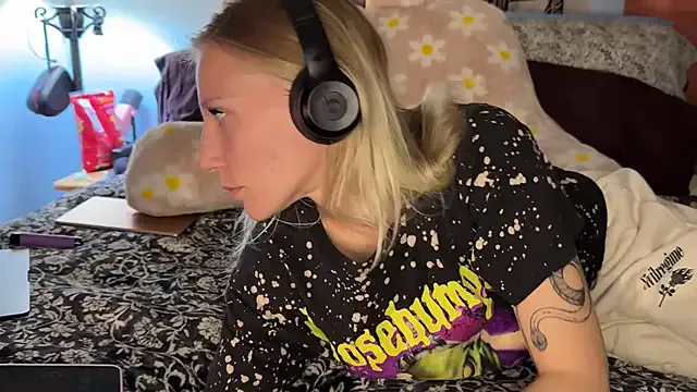 onlysunidreamss — bra off  pls