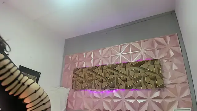 paaula_fx — Freechat on StripChat