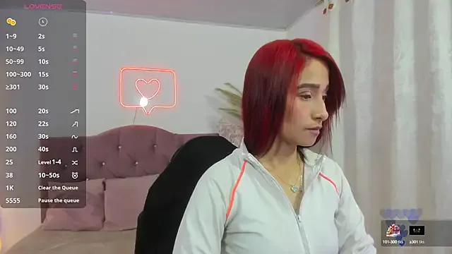 palmerfox_tay — show tits
