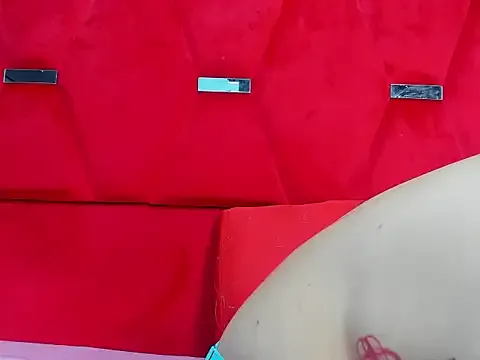 PamelaAndSofia — Masturbate in public x3mnts