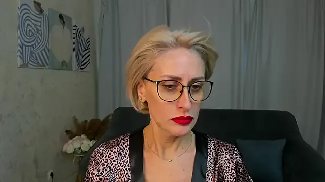PamellaMurphy — Fingers doused