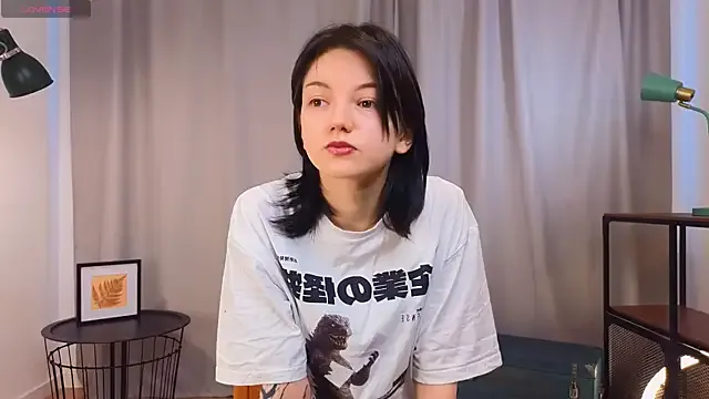 PamilaGrassle — Mash my naked tits