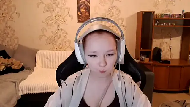 PansyBorriello — ^^Cam kiss^^
