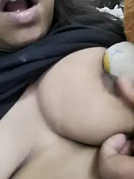 pari_hotty — oily boobs