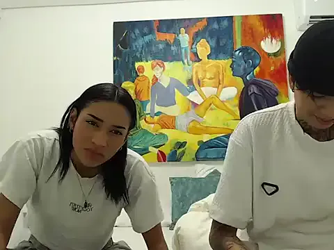 ParisAndVi — FRENCH KISSSS HOOOOT
