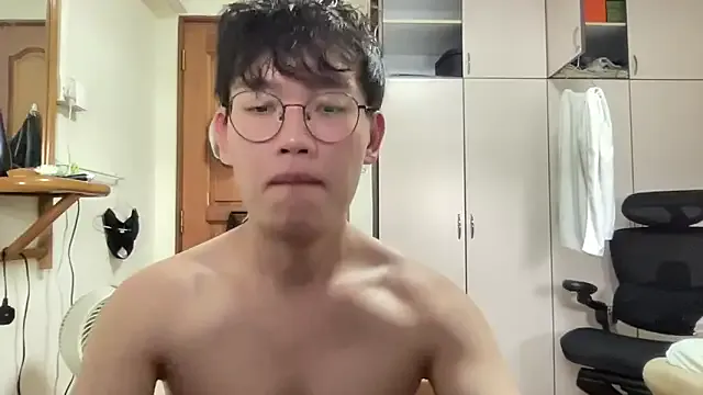 Passionatetwink2 — Face jerk off  2min