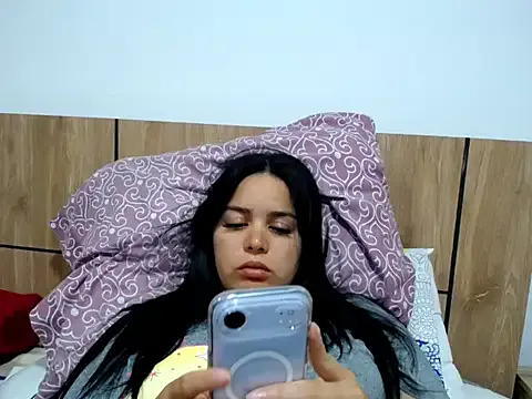 paulavargas23 — show  naked