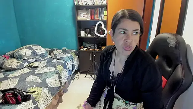 peanut_tangerine — Naked and play pussy