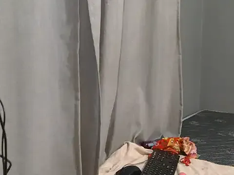 Peircy — freaks uot after i cum in three times