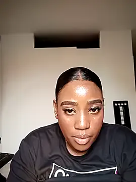 Perlasexyu1 — SQUIRT IN  PUBLIC