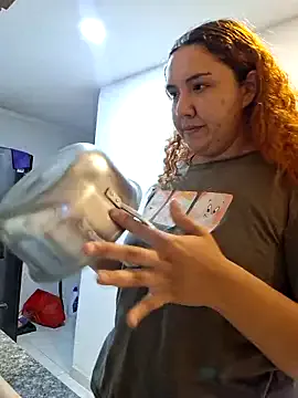 perlita23_fre — Show your tits and suck nipples for 5 mi