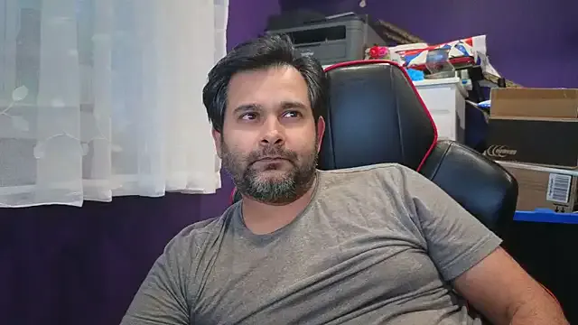 pervert_desidaddy — show bulge wearing underwear