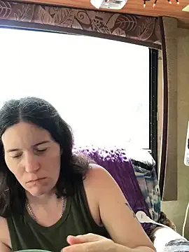 Petite83 — Let's chat for a start