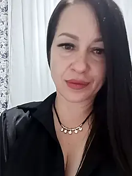 PetiteBrunieX — Show boobs