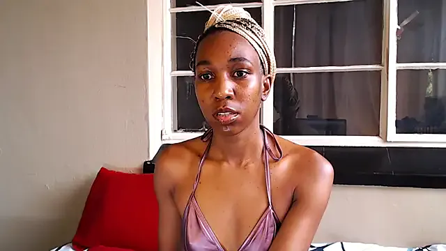 PetiteEbonyBabe — Freechat on StripChat