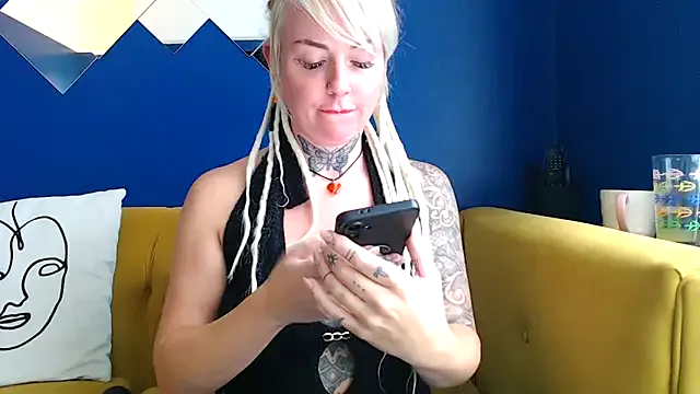 pixiedreadx — Top off