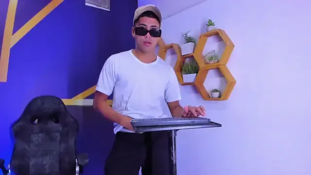 Play_boys_Hot2 — Naked boys