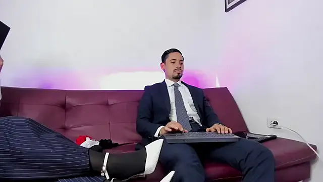 pleasurecompany3 — Legal advice !!