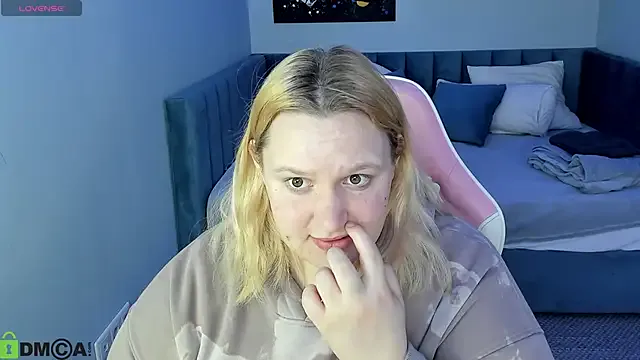 polly_greartt — I will tease you with panties