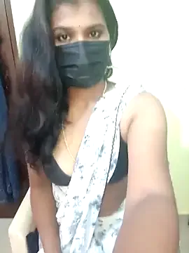 Premalatha_kannada_telugu — Boobs show