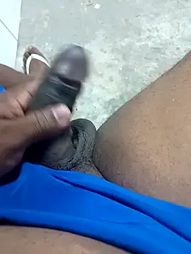 preto3561 — Masturbando no trabalho