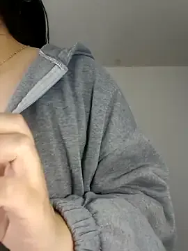 Pretty_Miaa — DOUBLE BLOWJOB,SHOW TOPLESS