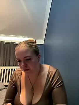 prettycocomae — Naked