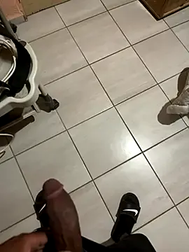 Prettylarge — Want to cum