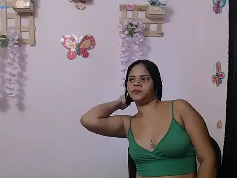 princesaslatinas — naked