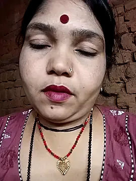 Priya_tyagi — Freechat on StripChat