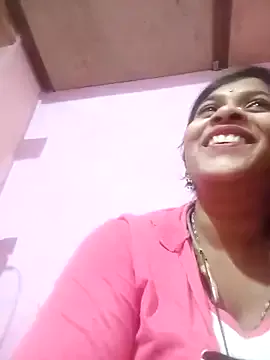Priyanka_hot54 — Freechat on StripChat