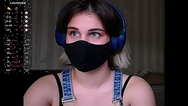 PureEyes — click a strap and squeeze the tits