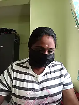 queendivya — Freechat on StripChat