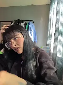 QueenSquirt02 — dance + naked <3