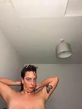 QueenStacyxox — Get my boobs out 