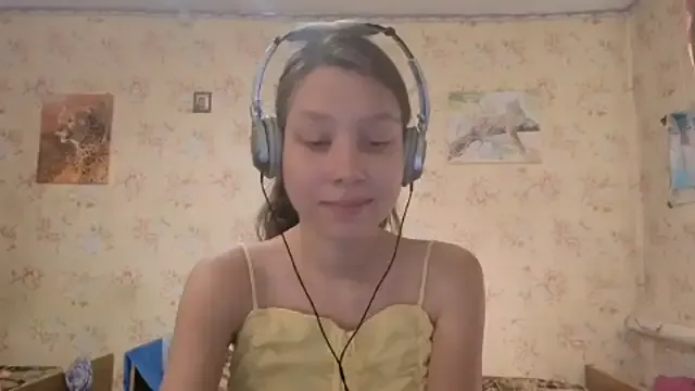 QutieDaSweet — Remove the bra