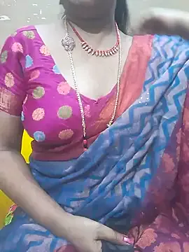 Raashi369 — Show boobs