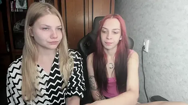 Rachel_Sharp — finger in pussy