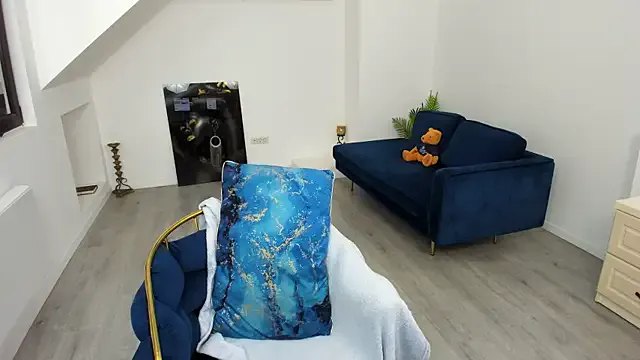 Ranya_Evy — 25 tks any flash / at goal finger ass